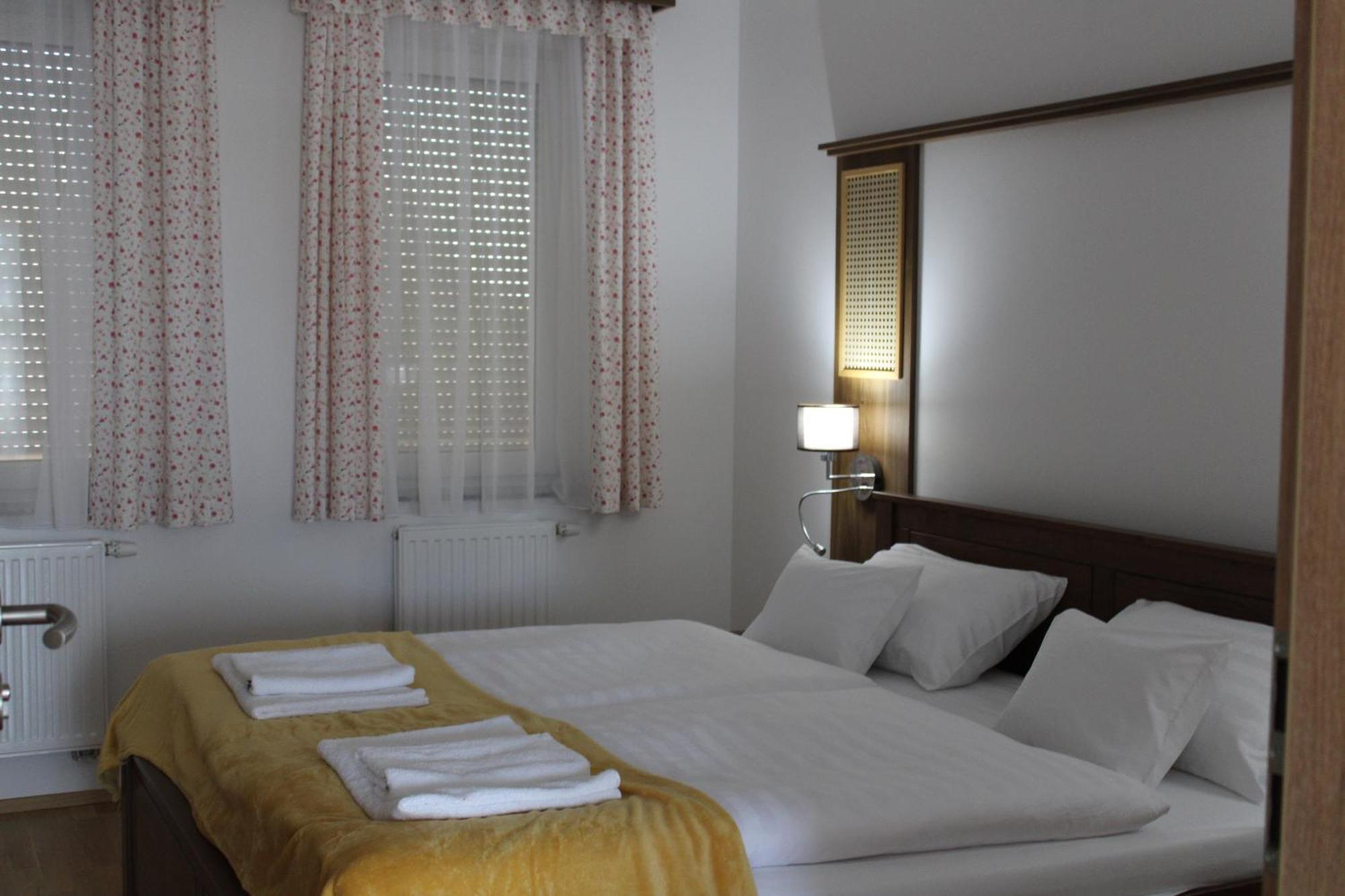 Mara Apartman Buek Exterior photo